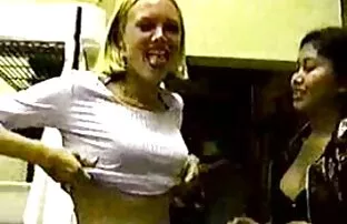 XXX काले बाल वाली लाता है नीचे एक बड़े, खड़ा सेक्सी मूवी पिक्चर हिंदी में phallos