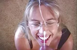 XXX द्वारा सेक्सी बीएफ हिंदी फिल्म डिज़ाइन किया गया एक पोली रूसी काले बाल वाली