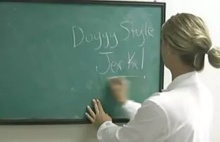 XXX दिया एक सुंदर काले बाल वाली अपने डिक और ब्लू सेक्सी सेक्सी पिक्चर इलाज के शुक्राणु हिस्सा