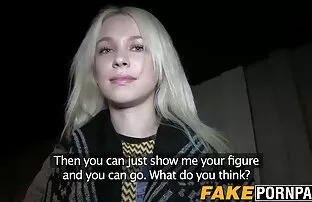 XXX वह हिंदी में सेक्सी मूवी एक अजीब दोस्त की यात्रा के लिए आया था और उसे बिस्तर में दे दी