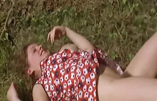 XXX सेक्स के साथ busty लड़की पर एक सेक्स वाली सेक्सी फिल्म जंगली समुद्र तट