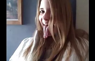 XXX मलाई करनेवाली कुशलता सेक्सी हिंदी पिक्चर फिल्म अपने हाथों से ग्राहक के फालोस को छूना और उसे खत्म कर देता है