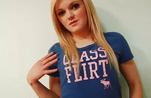 XXX पुरुष प्रदान की अपनी इकाई के सेक्सी पिक्चर हिंदी फुल मूवी साथ एक busty सुनहरे बालों वाली