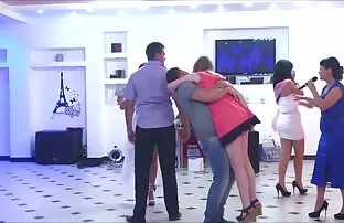 XXX रूसी यात्री उसे अपनी कार में पेंच के लिए एक सेक्स सेक्सी पिक्चर फिल्म टैक्सी ड्राइवर प्राप्त करना चाहता था