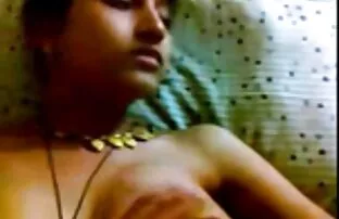 XXX धीरे से उसकी बहन के प्रेमी को पीटने जबकि वह सेक्सी पिक्चर वीडियो सेक्सी वीडियो घर नहीं है ।